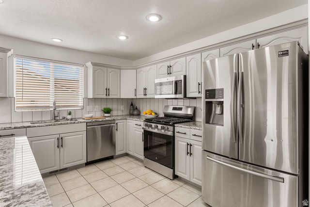 1974 N SAGEBRUSH DR, Santa Clara, UT 84765