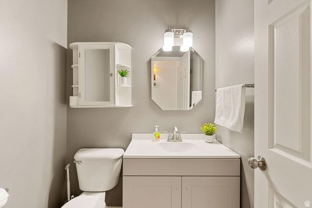 1974 N SAGEBRUSH DR, Santa Clara, UT 84765