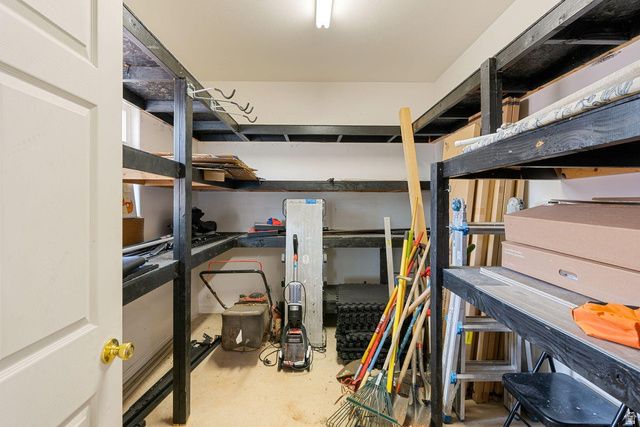 1974 N SAGEBRUSH DR, Santa Clara, UT 84765