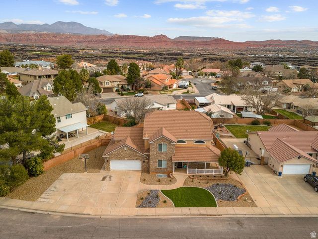 1974 N SAGEBRUSH DR, Santa Clara, UT 84765