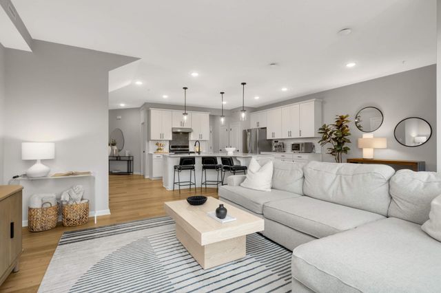 9616 4th Street N, Lake Elmo, MN 55042