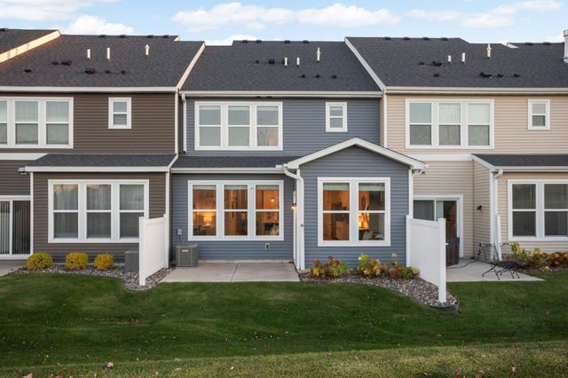 9616 4th Street N, Lake Elmo, MN 55042