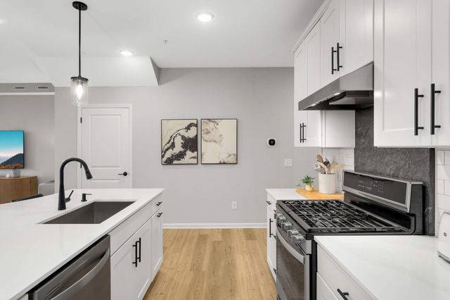 9616 4th Street N, Lake Elmo, MN 55042