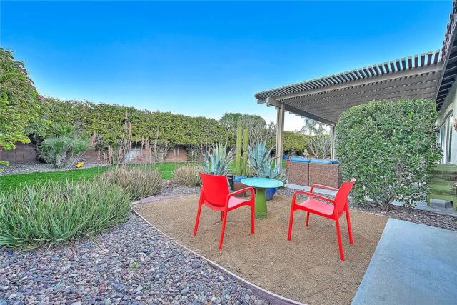 952 Mira Grande, Palm Springs, CA 92262