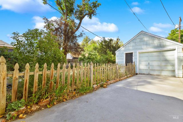 1525 S Longmont Ave, Boise, ID 83706