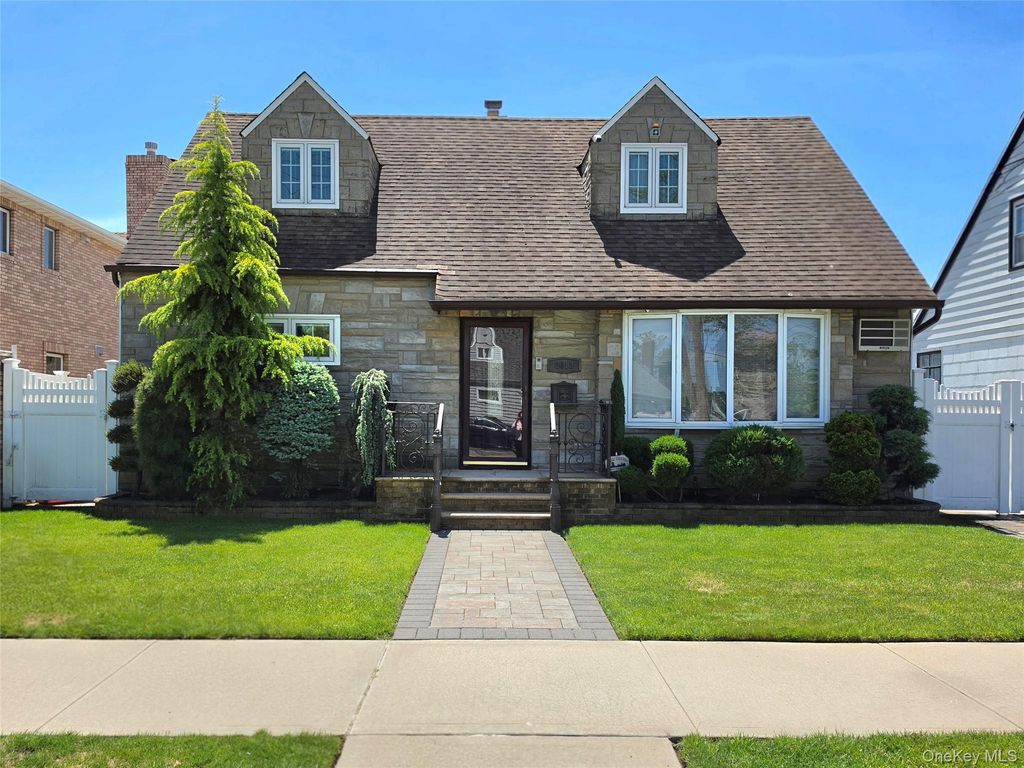 86-12 158th Avenue, Howard Beach, NY 11414