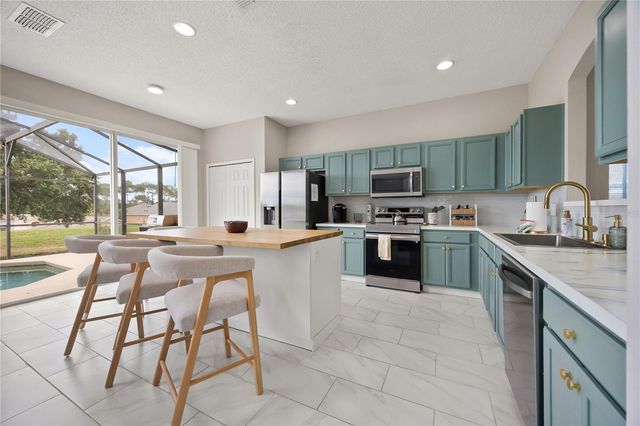 8675 LA ISLA DRIVE, Kissimmee, FL 34747