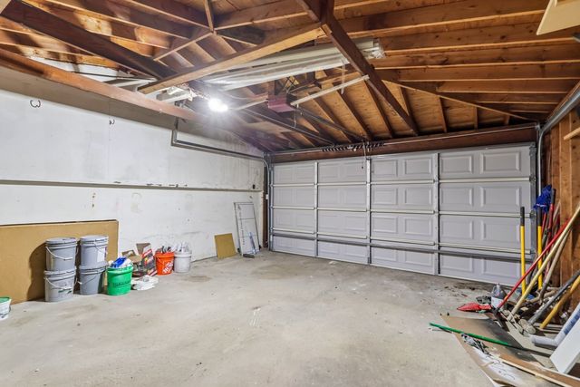 15631 E END Avenue, Dolton, IL 60419