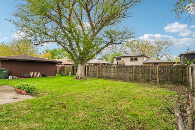 15631 E END Avenue, Dolton, IL 60419