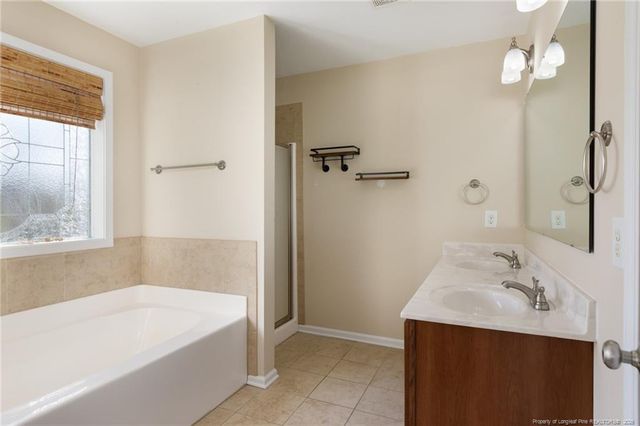 1216 Piper Court, Hope Mills, NC 28348