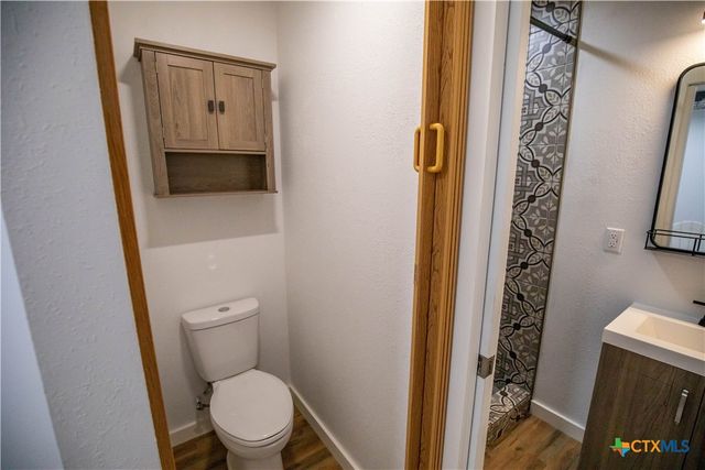 000 Stratton Road, Yoakum, TX 77995