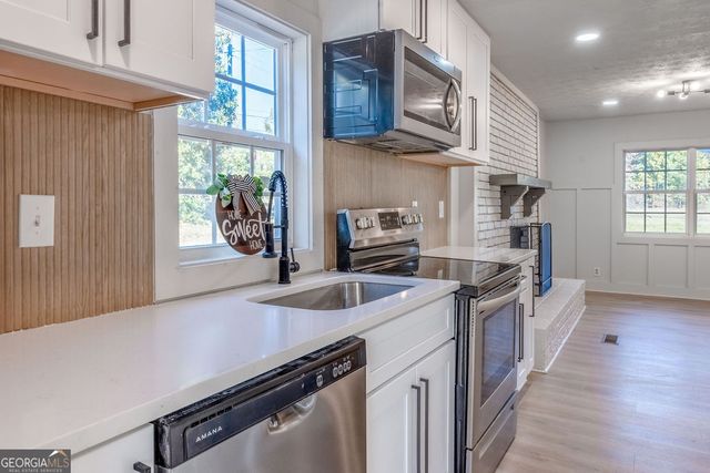 855 E Lanier Avenue, Fayetteville, GA 30215