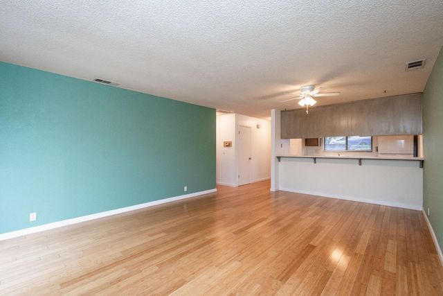 116 Huerta Pl, Davis, CA 95616