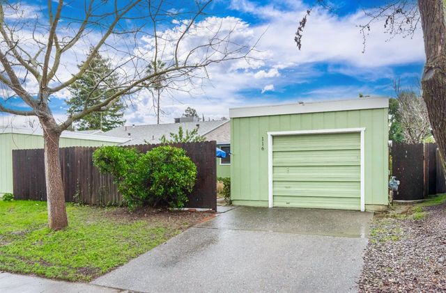 116 Huerta Pl, Davis, CA 95616