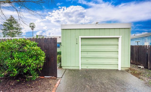 116 Huerta Pl, Davis, CA 95616