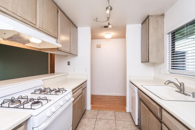 116 Huerta Pl, Davis, CA 95616