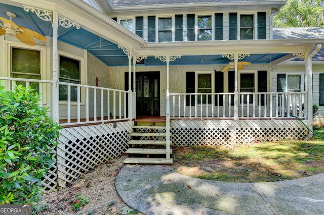 402 W Leslie Court, Woodstock, GA 30188