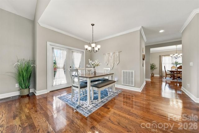 1258 10th Street Place NW, Hickory, NC 28601