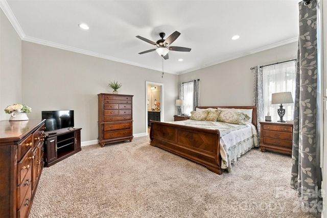 1258 10th Street Place NW, Hickory, NC 28601