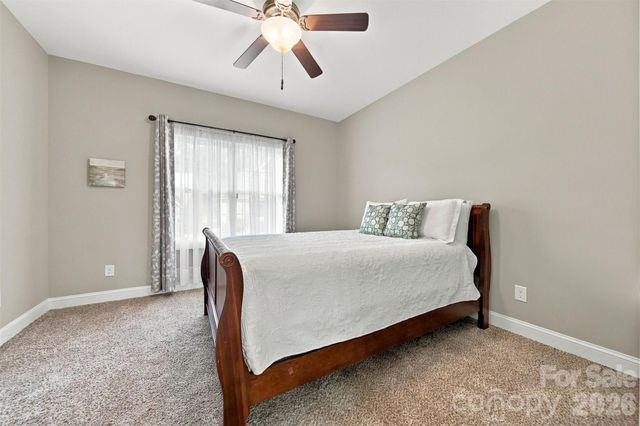 1258 10th Street Place NW, Hickory, NC 28601