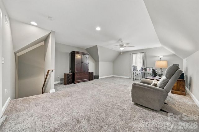 1258 10th Street Place NW, Hickory, NC 28601