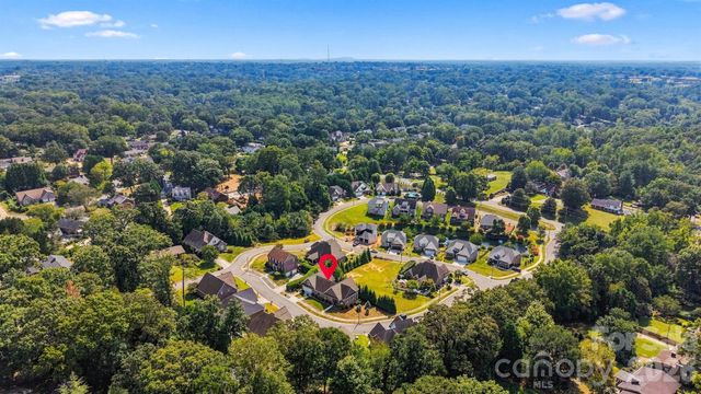 1258 10th Street Place NW, Hickory, NC 28601