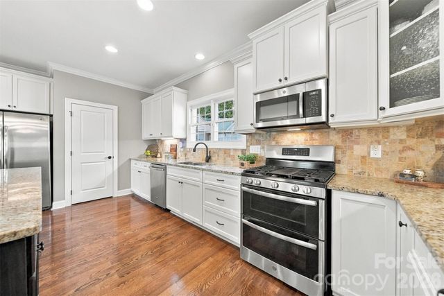 1258 10th Street Place NW, Hickory, NC 28601