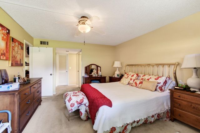 5561 Fairway Park Drive 104, Boynton Beach, FL 33437