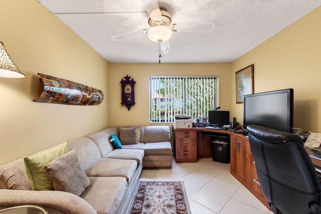 5561 Fairway Park Drive 104, Boynton Beach, FL 33437
