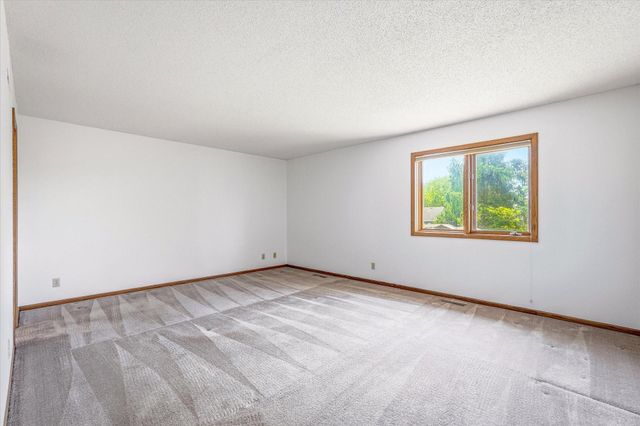 7629 74th Street S, Cottage Grove, MN 55016