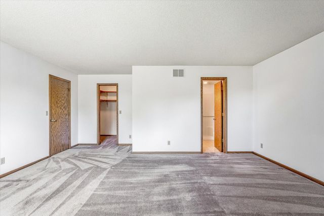 7629 74th Street S, Cottage Grove, MN 55016