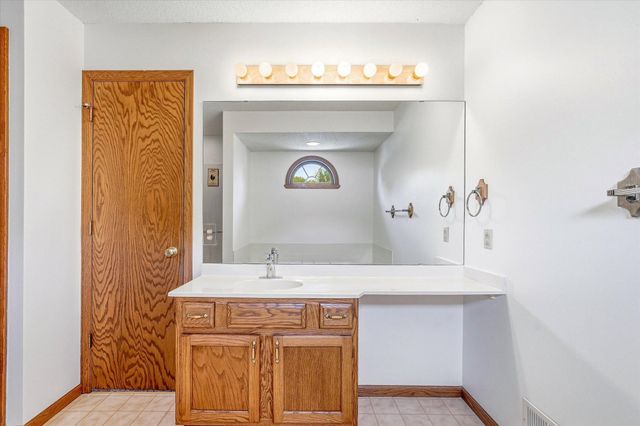 7629 74th Street S, Cottage Grove, MN 55016