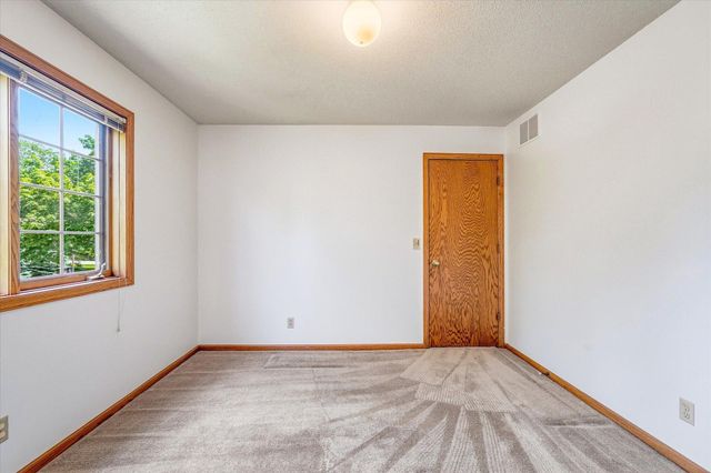 7629 74th Street S, Cottage Grove, MN 55016