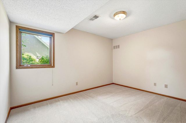 7629 74th Street S, Cottage Grove, MN 55016