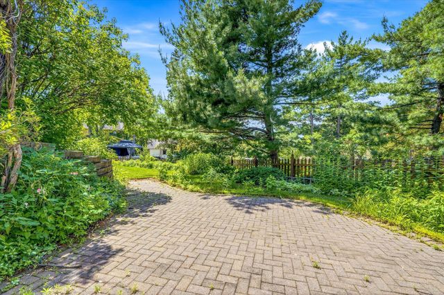 7629 74th Street S, Cottage Grove, MN 55016
