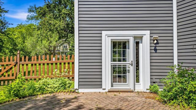 7629 74th Street S, Cottage Grove, MN 55016
