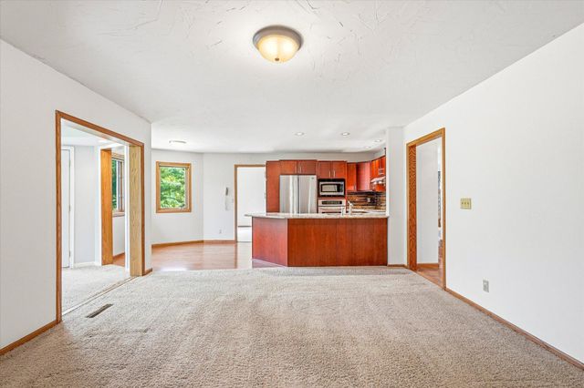 7629 74th Street S, Cottage Grove, MN 55016