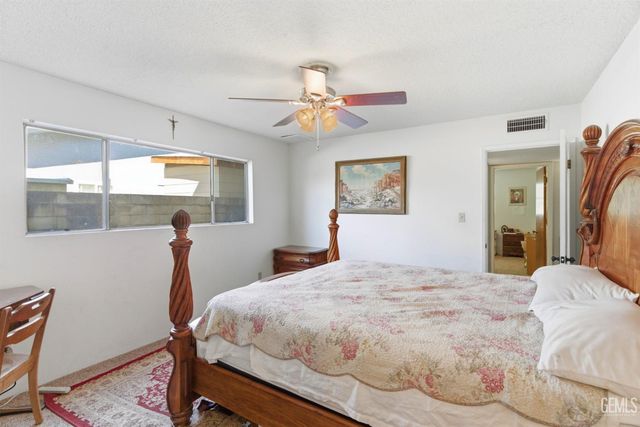 5505 Brookdale Avenue, Bakersfield, CA 93308