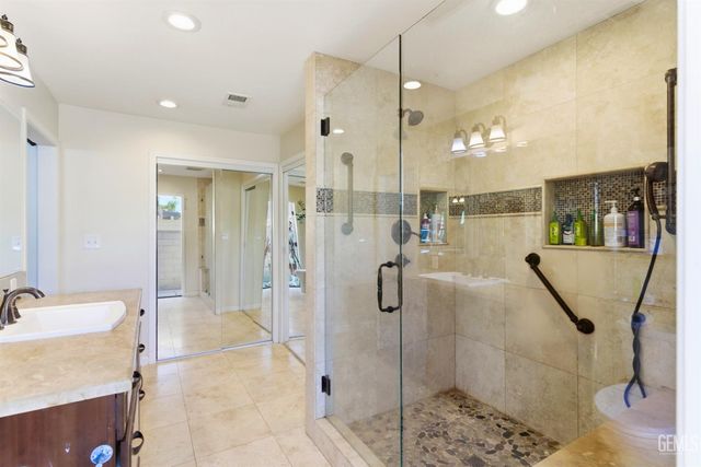 5505 Brookdale Avenue, Bakersfield, CA 93308