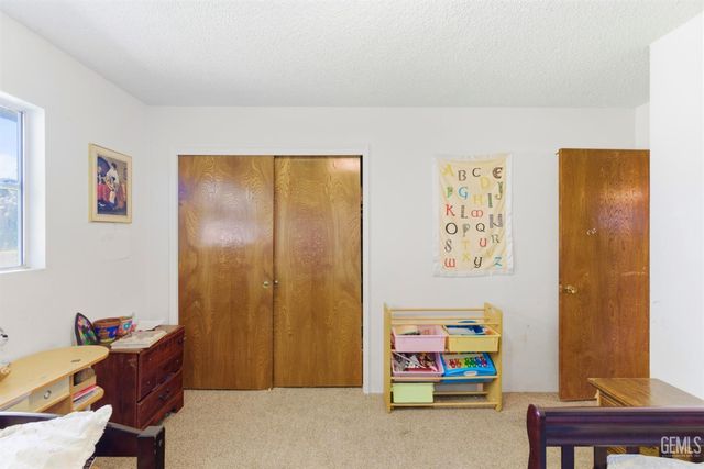 5505 Brookdale Avenue, Bakersfield, CA 93308