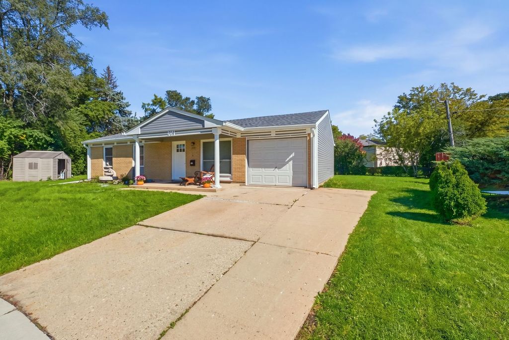 314 Evans Court, Streamwood, IL 60107 — photo 2