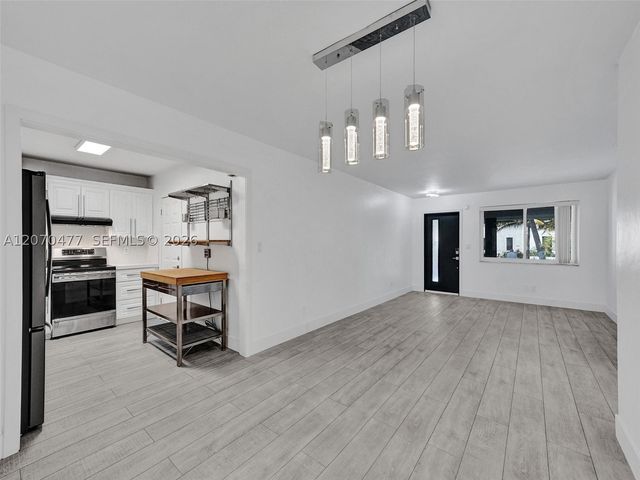 2446 Fillmore St, Hollywood, FL 33020