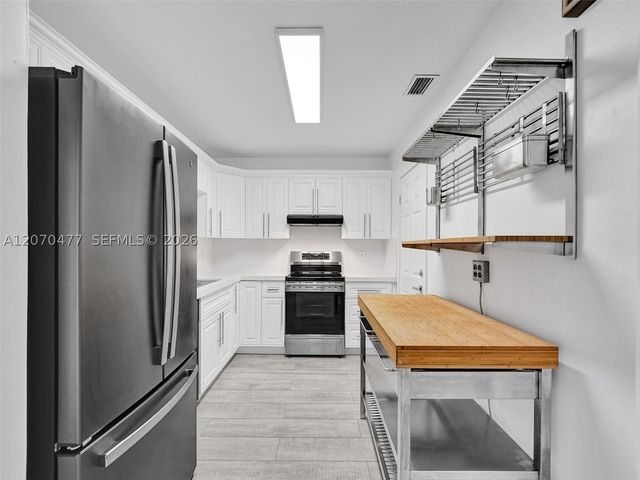 2446 Fillmore St, Hollywood, FL 33020