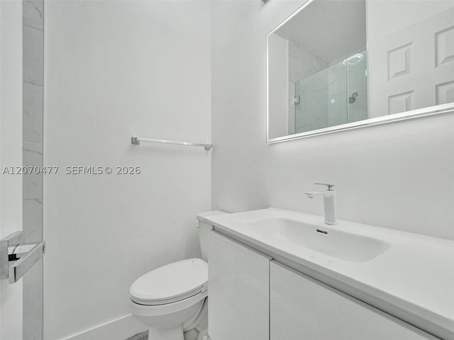 2446 Fillmore St, Hollywood, FL 33020