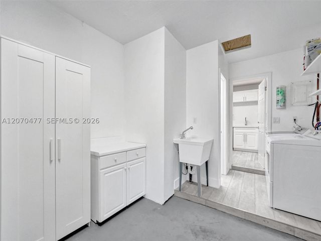 2446 Fillmore St, Hollywood, FL 33020