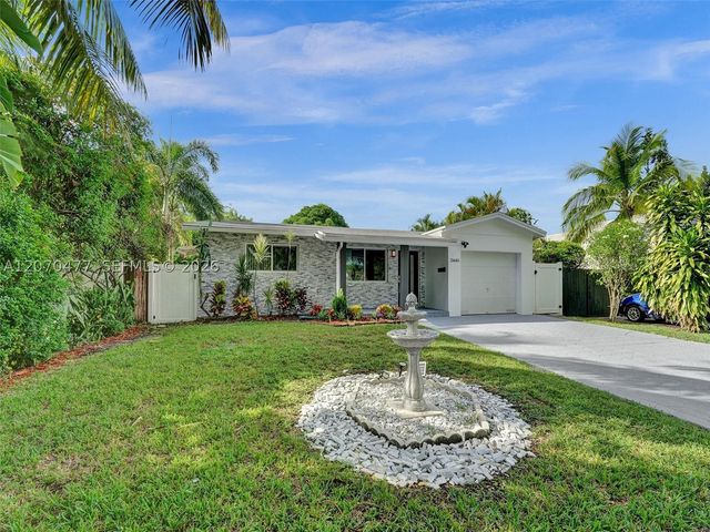 2446 Fillmore St, Hollywood, FL 33020