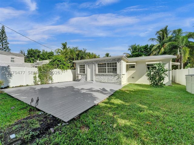 2446 Fillmore St, Hollywood, FL 33020
