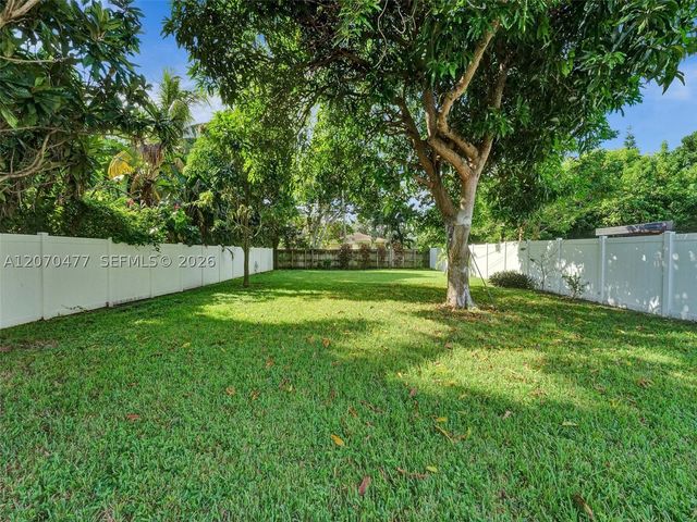 2446 Fillmore St, Hollywood, FL 33020