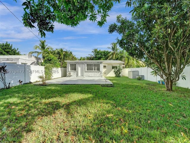 2446 Fillmore St, Hollywood, FL 33020