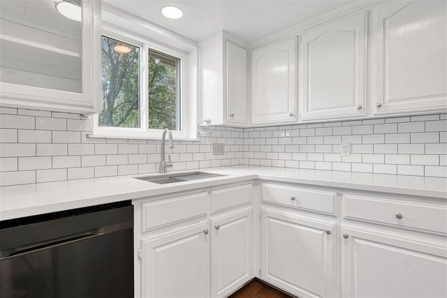 3036 NE Stratford Cir, Lawton, OK 73507